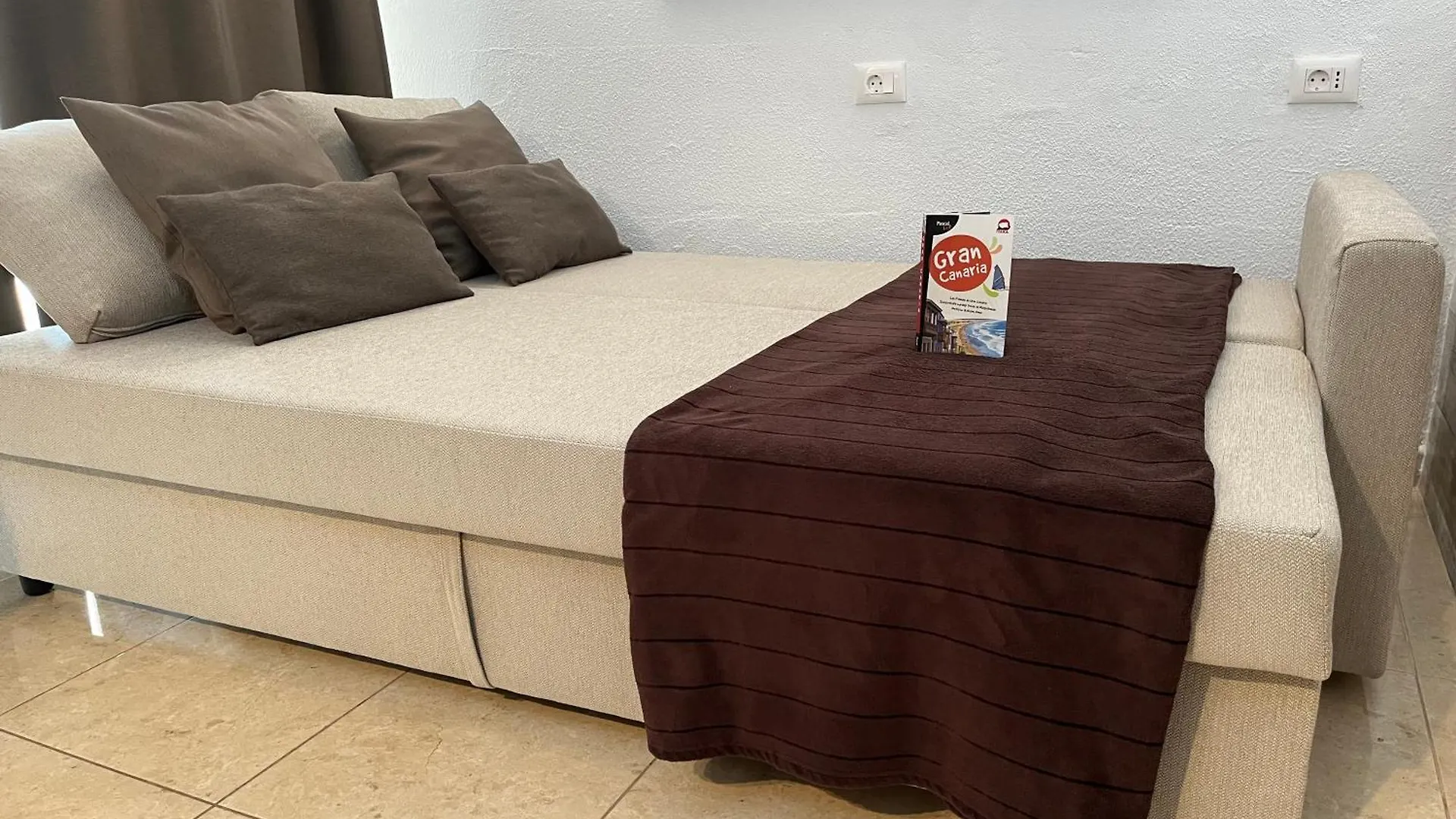 Aircon Pool View Nr Yumbo Apartment Playa del Ingles   Playa del Ingles (Gran Canaria)